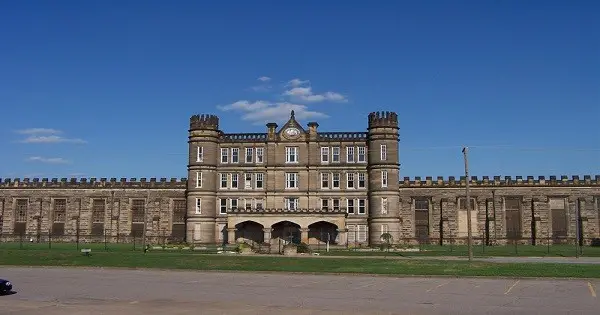 The Haunted History of West Virginia’s Moundsville Penitentiary: Exploring Ghostly Encounters and Paranormal Activity post thumbnail image