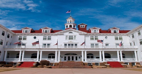 15 Of The Most Haunted Hotels In The World You Can Stay At post thumbnail image