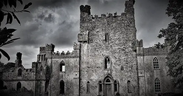 This 14th Century Irish Castles Paranormal History Could Fill A Book post thumbnail image