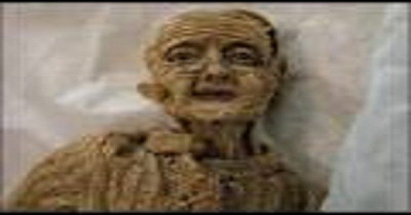 A Creepy Discovery Was Made When This Doll Was Taken Out Of Storage post thumbnail image