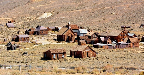 Anyone Who Takes Something From This Old Western Ghost Town Will Be Cursed post thumbnail image
