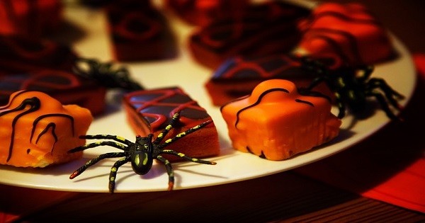 3 Halloween Themed Recipes To Scare Your Guests post thumbnail image
