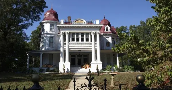 The Story Behind The Most Haunted Home Arkansas – The Allen House post thumbnail image