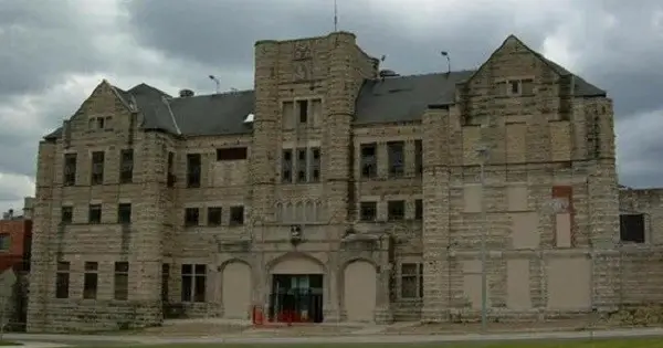 This Haunted 184 Year Old Prison Is Known As  The Bloodiest 47 Acres In America post thumbnail image