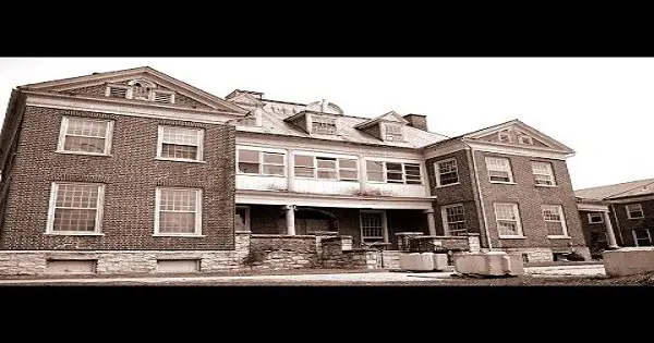 This Haunted Asylum Is Said To Be The Most Paranormal Active Location On The East Coast post thumbnail image