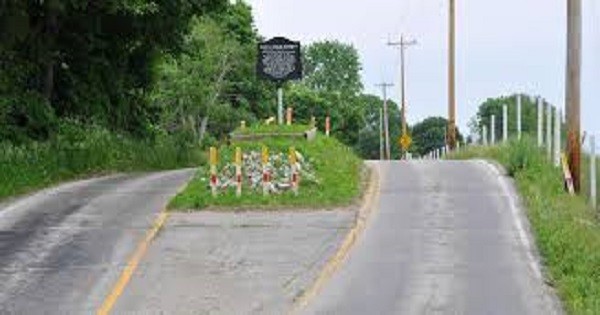 There’s A Grave Right In The Middle Of This Indiana Road post thumbnail image