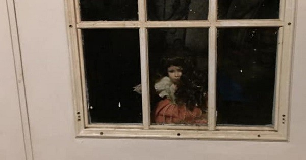 Doll In The Hall, The Halloween Version Of Elf On a Shelf! post thumbnail image