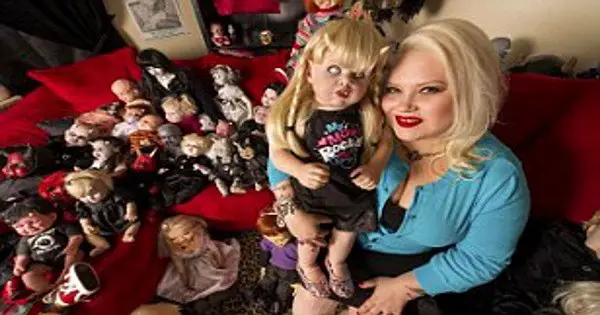 Could This Be The Most Terrifying Doll Collection In The World? post thumbnail image