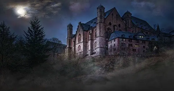 Orchestra Stuck Quarantined In Haunted German Castle Surrounded By Wolves post thumbnail image