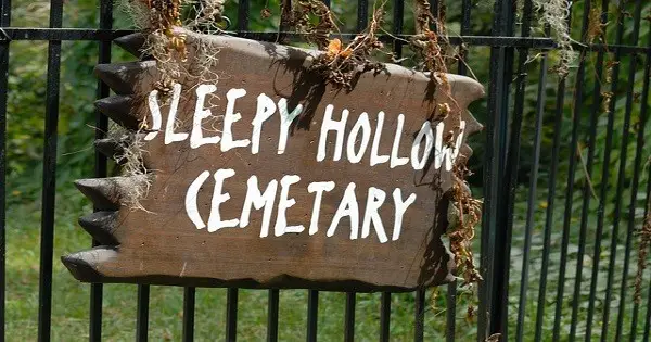A Creepy Look At The Origins Of The Legend of Sleepy Hollow post thumbnail image